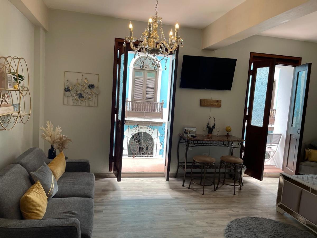 The Balconies Studio, The Marilyn & The Crystal At Casa Of Essence In Old Apartamento