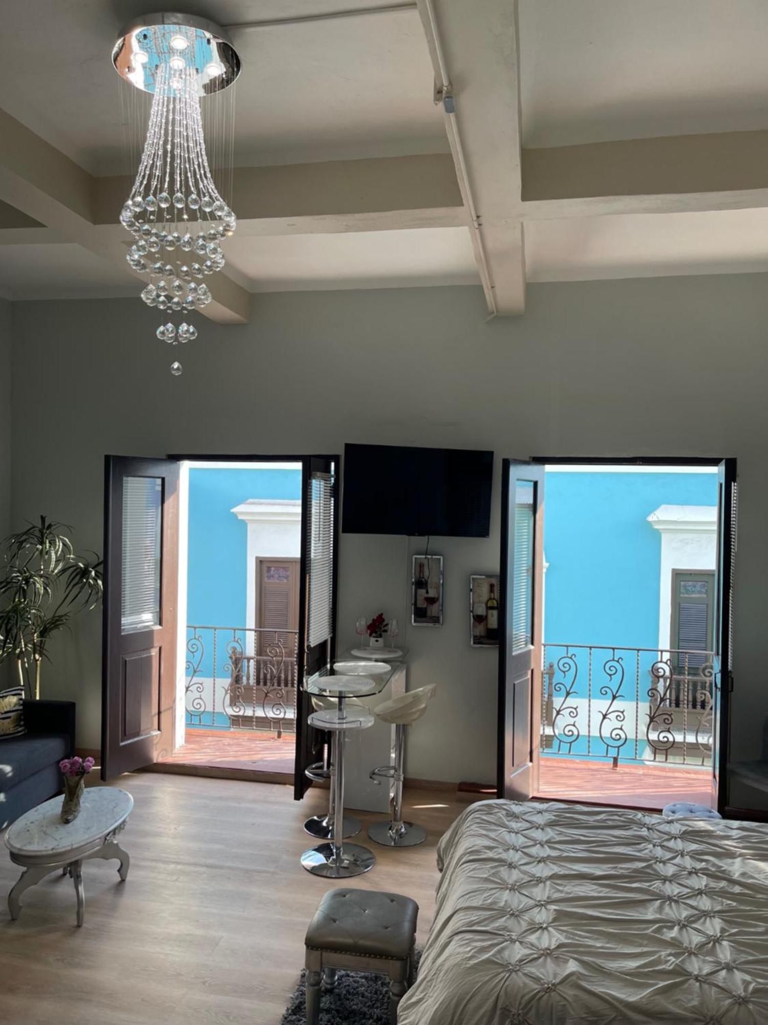 Apartamento The Balconies Studio, The Marilyn & The Crystal At Casa Of Essence In Old San Juan